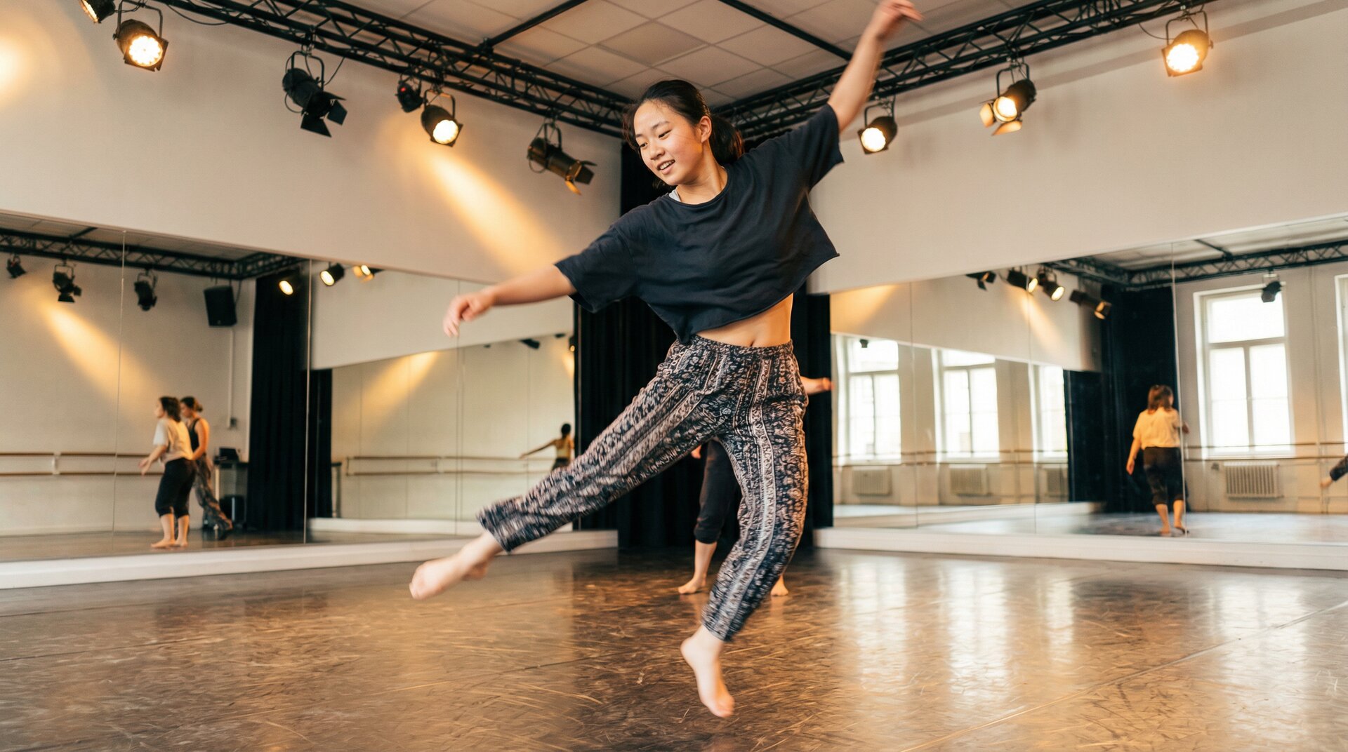 丝瓜视频舞蹈视频